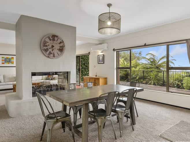 817 Acacia Bay Road, Acacia Bay