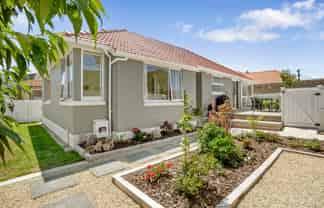 1105 High Street, Taita