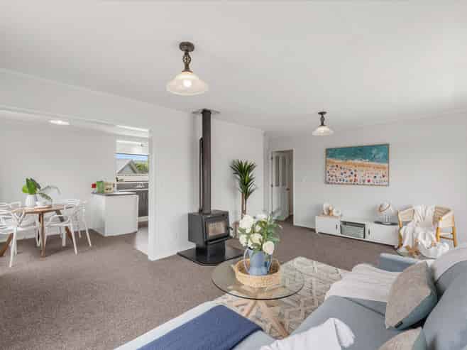 60 Campbell Avenue, PARAPARAUMU