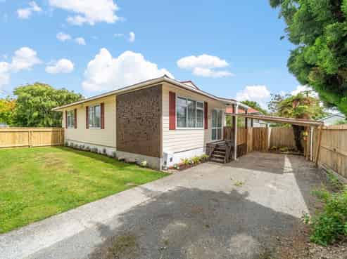 39 Naenae Road, Naenae