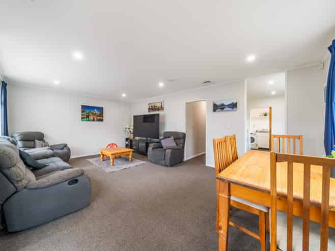 39 Naenae Road, Naenae