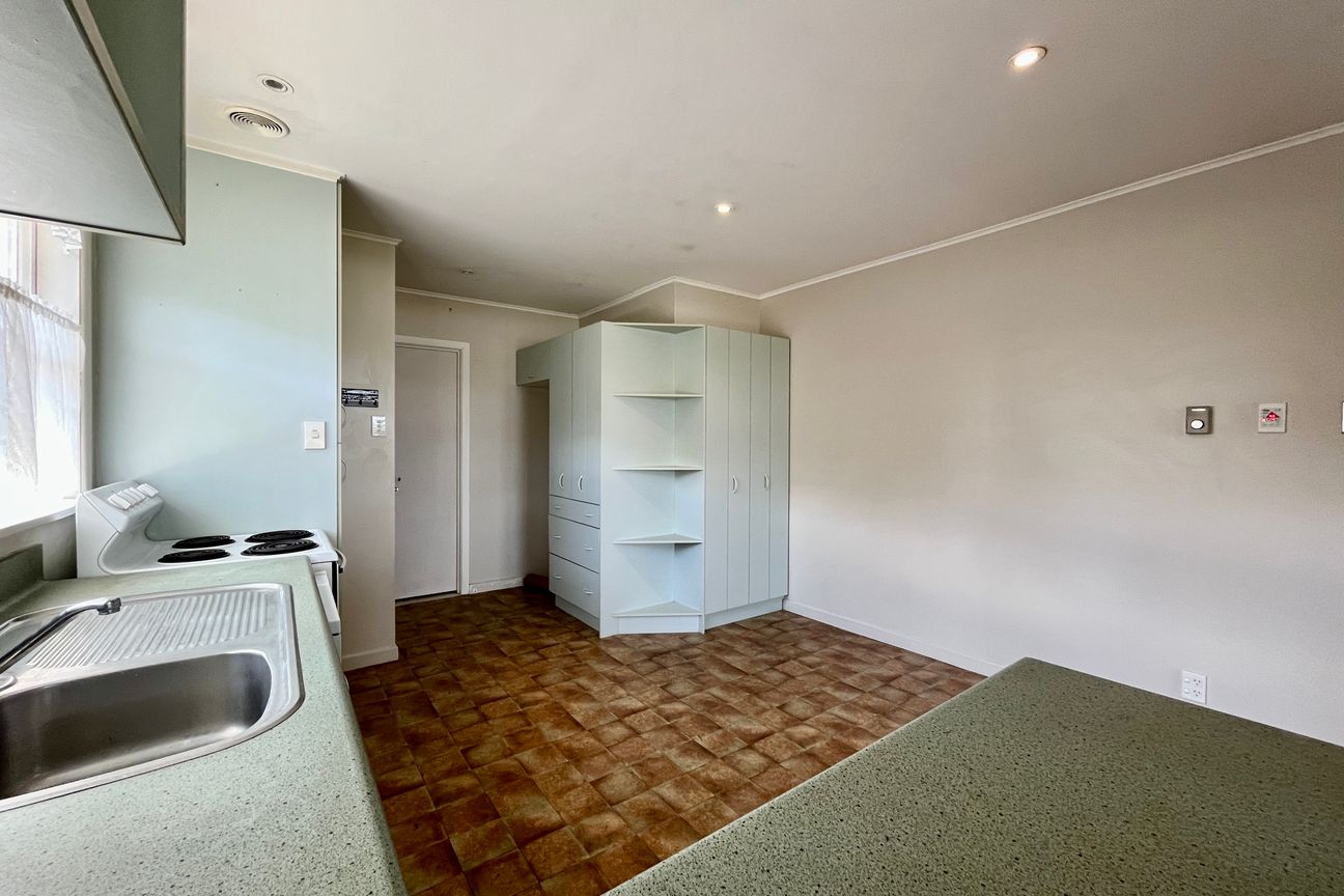All Offers considered!! Water Inclusive! - Vista 3