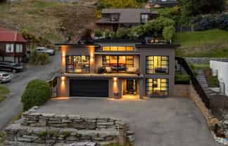 70 Wynyard Crescent, Fernhill