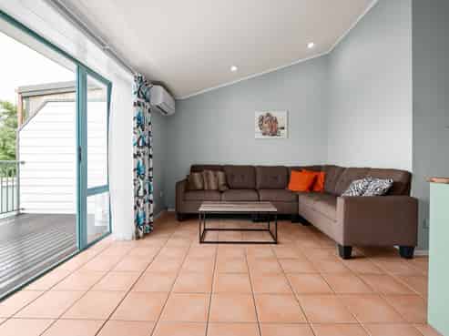 8/11 Bryce Lane, Hamilton Central