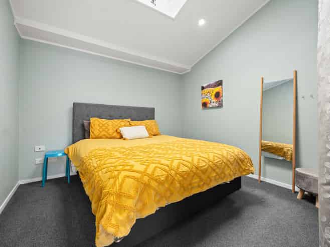 8/11 Bryce Lane, Hamilton Central