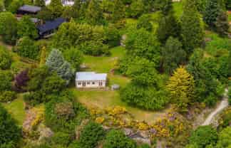 17 Whitechapel Road, Arrow Junction