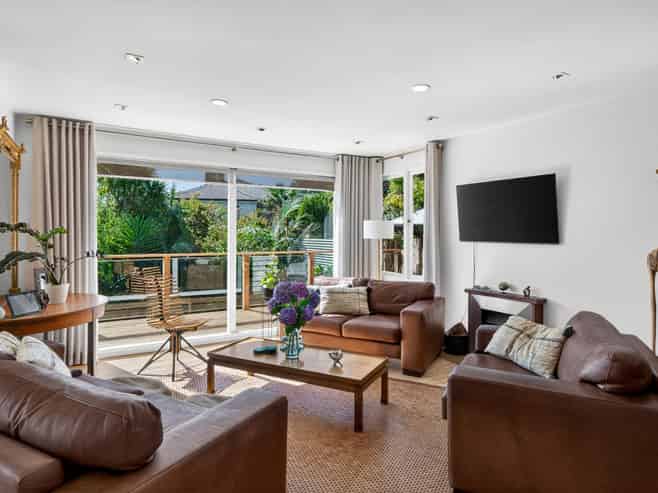 23 Cliff Road, Torbay