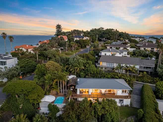 23 Cliff Road, Torbay