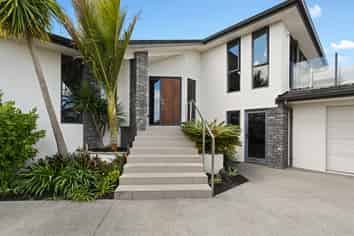 21 Raddington Way, Huntington