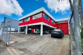 High-Stud 508 sqm Warehouse in Mt Eden