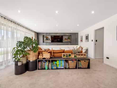 5 Romney Place, Gore