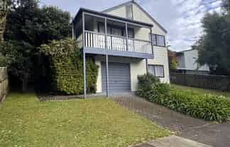 21 Hartford Crescent, Totara Park