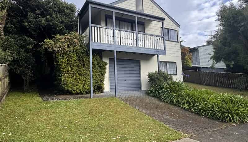 21 Hartford Crescent, Totara Park