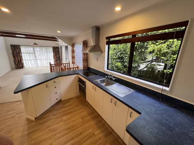 21 Hartford Crescent, Totara Park