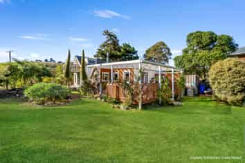 911 Harington Point Road, Harington Point