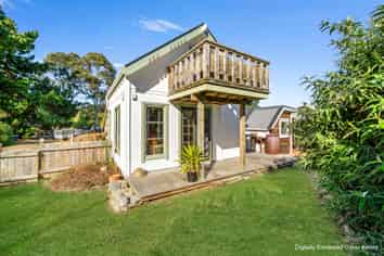 911 Harington Point Road, Harington Point