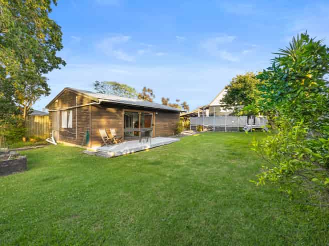 32 Taioma Crescent, Te Atatu Peninsula