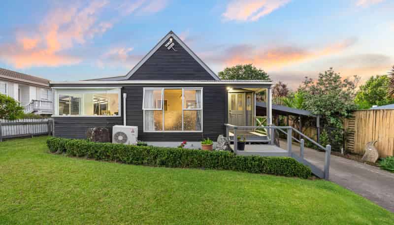 32 Taioma Crescent, Te Atatu Peninsula