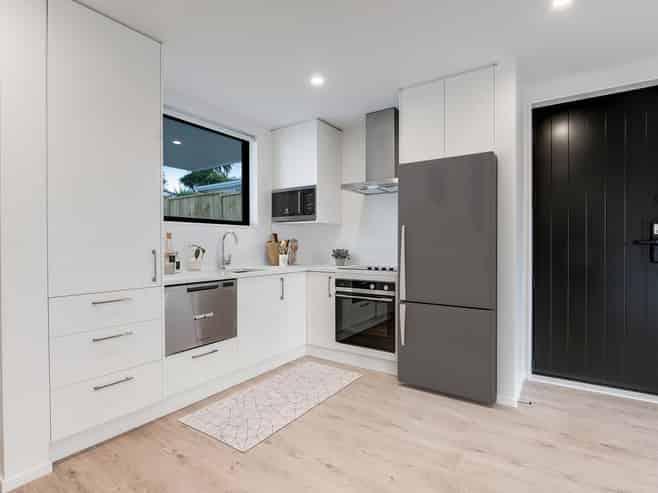 2/11 Paramu Avenue, Birkdale