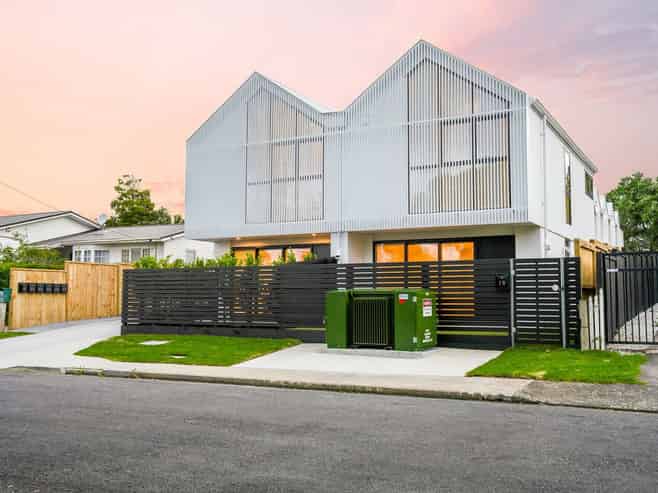 2/11 Paramu Avenue, Birkdale