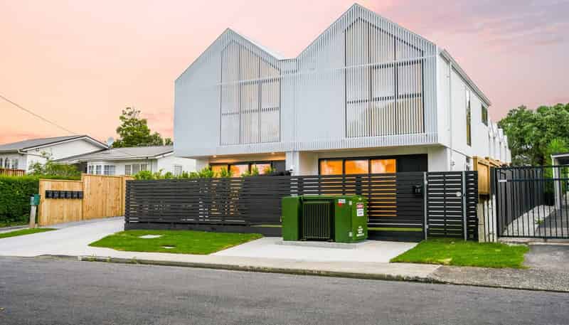 2/11 Paramu Avenue, Birkdale