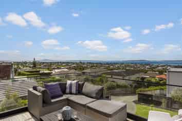 21 Liberty Crescent, Beachlands