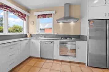 69 Racecourse Road, ALLENTON