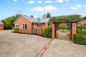 69 Racecourse Road, ALLENTON