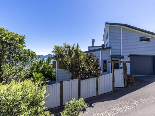 11A Rosetta Road, Raumati South