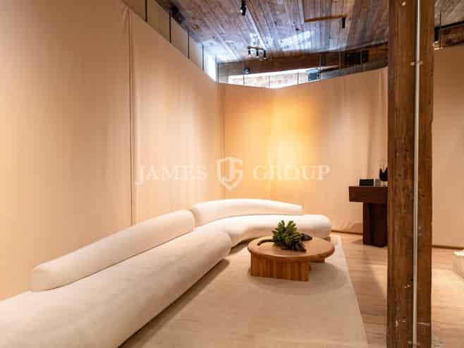 HISTORIC CHARACTER SPACES IN TEXTILE CENTRE