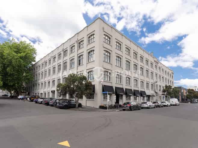 HISTORIC CHARACTER SPACES IN TEXTILE CENTRE