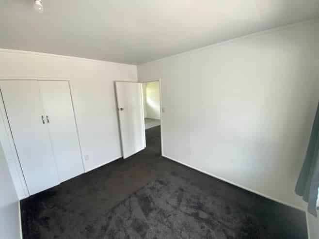 1/687 Great South Road, Otahuhu