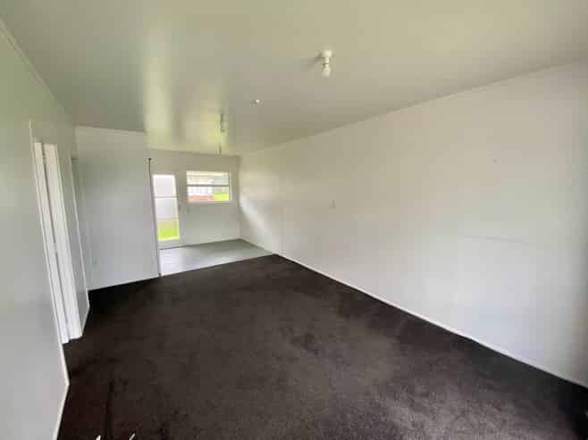 1/687 Great South Road, Otahuhu