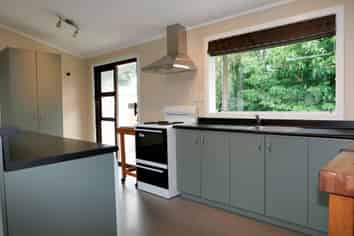 186 Matai Rd, Raumati Beach