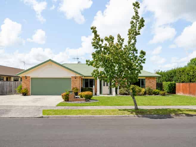 49 Cairns Crescent, Rototuna