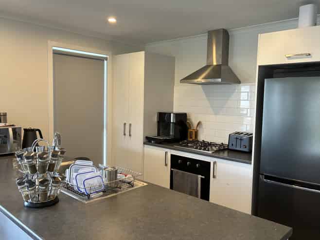 84 Pragma Rise, Rototuna