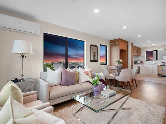 18/929-933 East Coast Road, Torbay