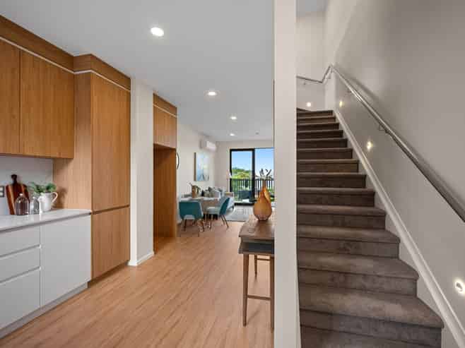 19/929-933 East Coast Road, Torbay