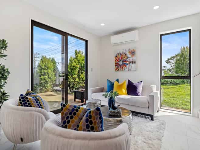 23/929-933 East Coast Road, Torbay