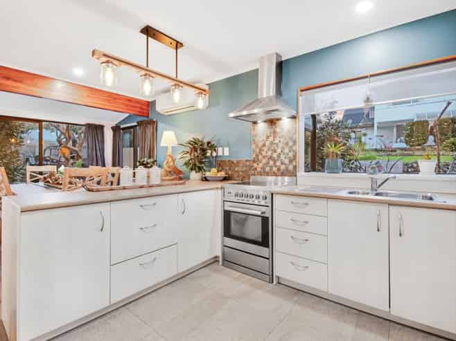 45 Swann Beach Road, Stanmore Bay