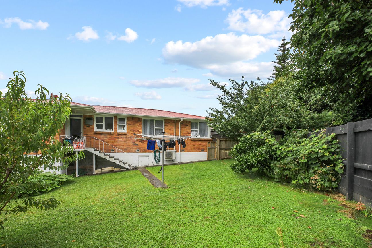Solid Brick Family Home - Widok 6