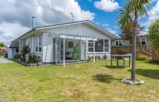 2 Hinau Place, Lansdowne