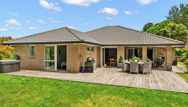 44 Brenda Gardner Way, MAUNU