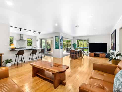 44 Brenda Gardner Way, MAUNU