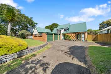 75 Carnoustie Drive, Wattle Downs