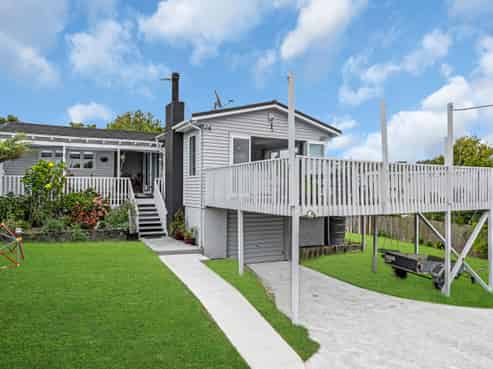 43 Waimumu Road, Massey