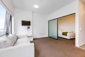 1111/17 Putney Way, Manukau