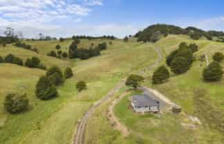 600 Crows Nest Road, Hukerenui