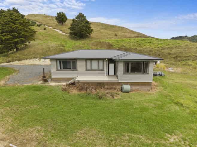600 Crows Nest Road, Hukerenui