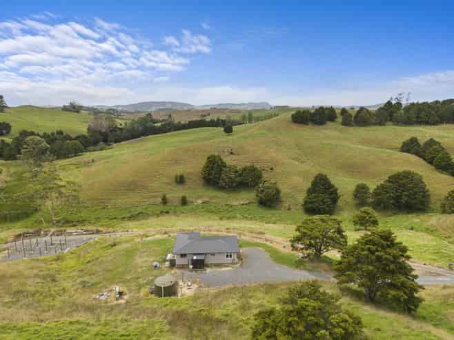 600 Crows Nest Road, Hukerenui